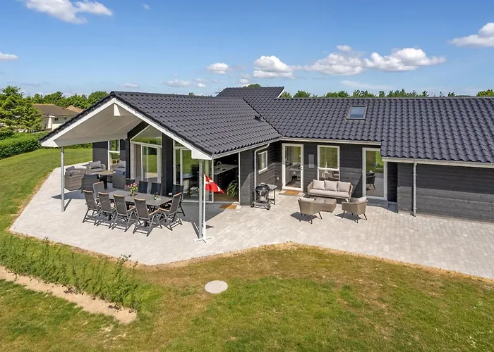 Elsebet - 600m From The Sea By Interhome Holiday home Nedre Lysabild